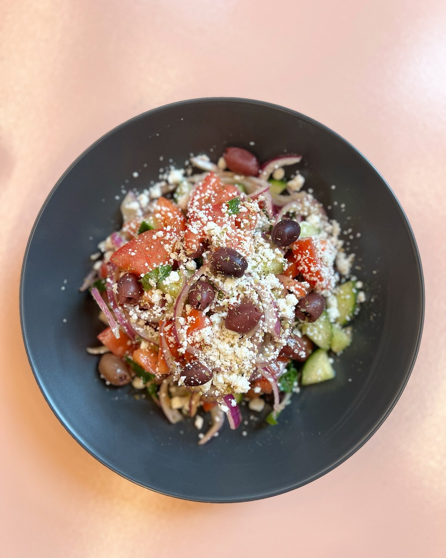 Power lunch 🥗 
11:30pm-14:30pm
Lundi au vendredi 
#babacoolmtl #babacool #restaurant #foodie #sharingplates #middleasternfood #lunch #lunchtime #moyenorient #apartager #toshare #futuristic #vibes #naturalwine #cocktails #oldmontreal #oldmtl #montre